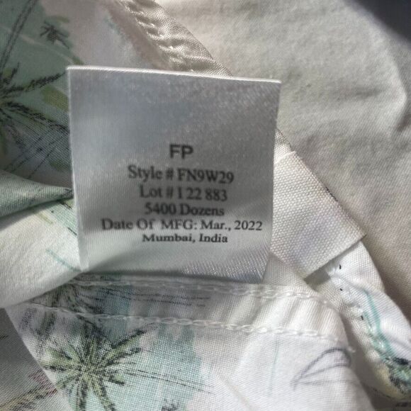 Free Planet Mens White SS Button Down Shirt Island Palm Trees Flag Aloha Medium - Picture 12 of 12